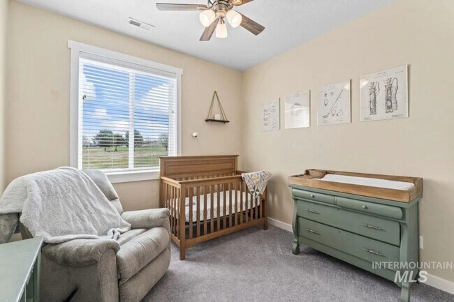 Building Photo - Beautiful 4/3 on TimberStone Golf Course