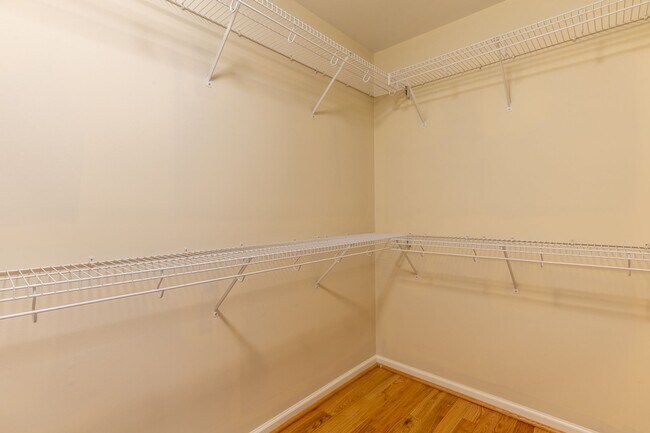 Building Photo - 158 Burnet St