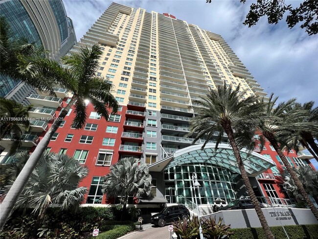 Primary Photo - 1155 Brickell Bay Dr