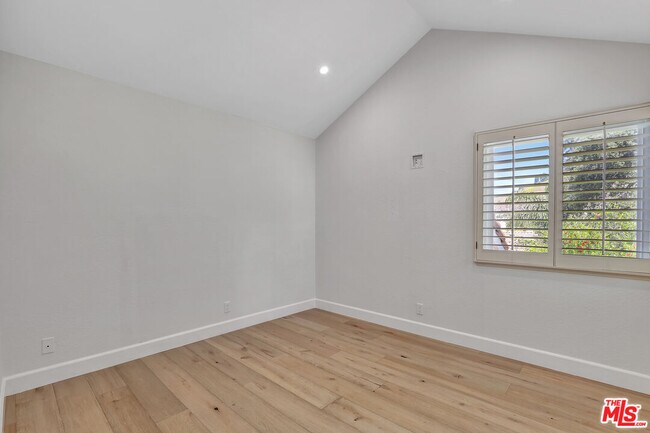 Building Photo - 24701 Cll Conejo