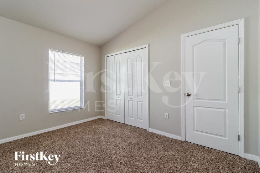 Building Photo - 826 Barrister Dr