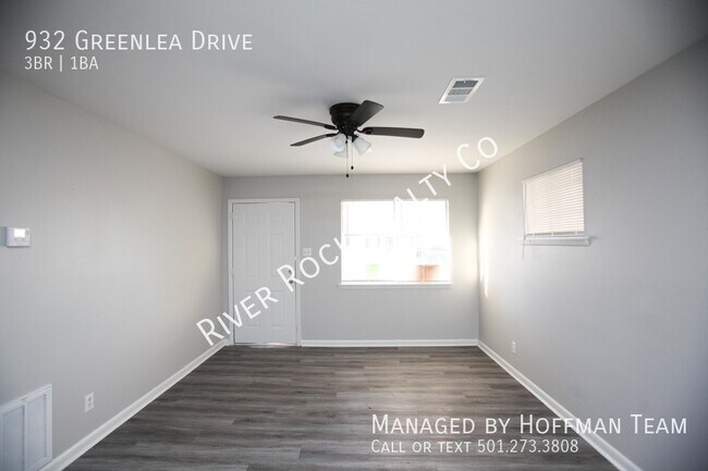 Building Photo - 932 Greenlea Dr