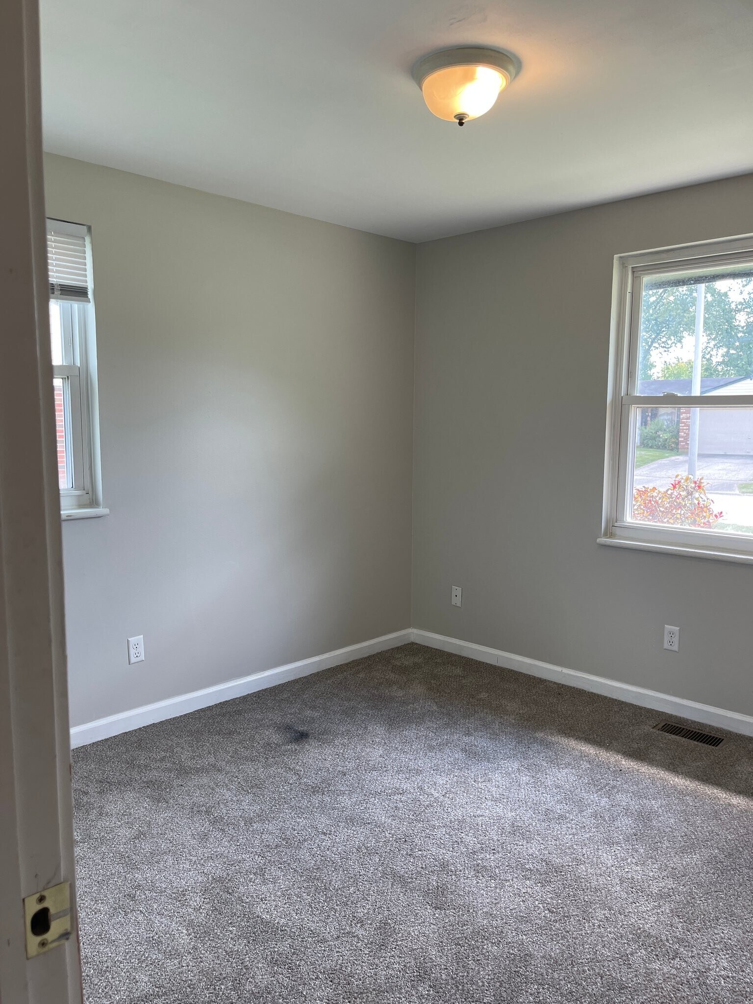 Building Photo - 7883 Sebring Dr