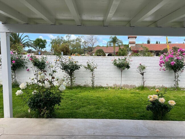 Building Photo - 3 bedroom 2 bath house in Poway