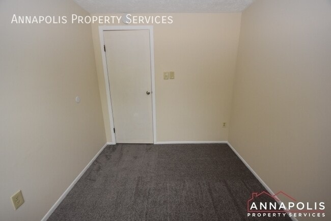 Building Photo - 1604 Revell Downs Dr