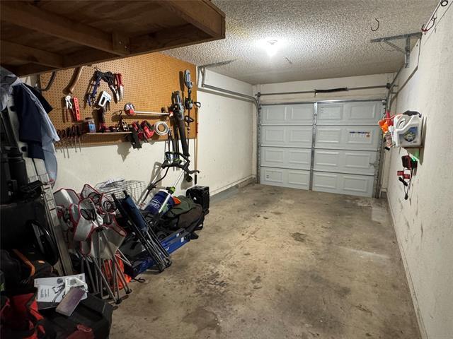 Building Photo - 2342 Westwood Dr