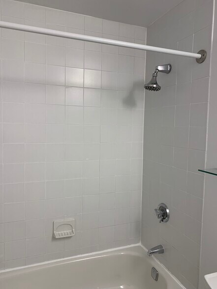 Building Photo - 4 Canal Park