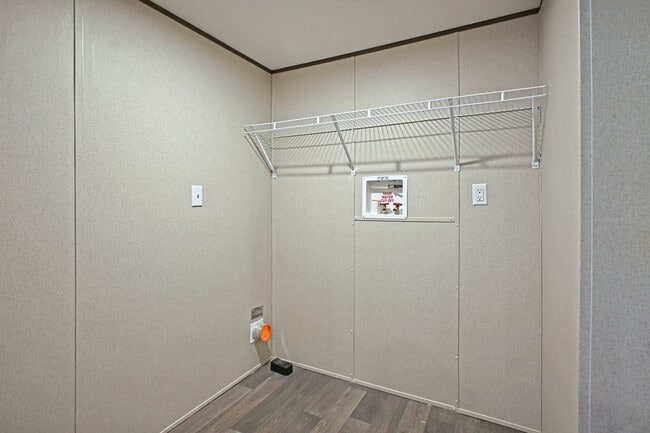 Building Photo - 1358 Bartels St