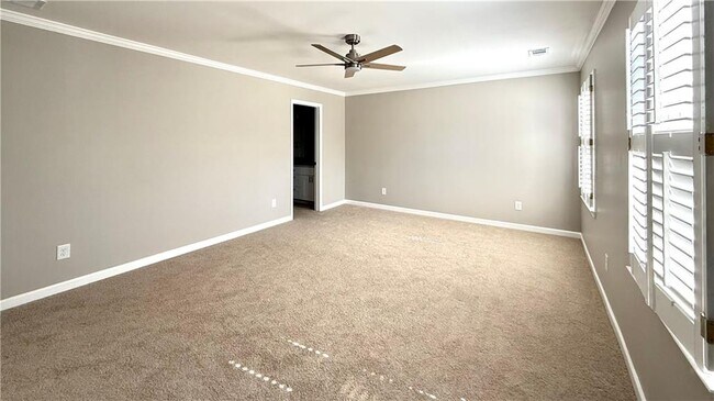 Building Photo - 1735 Ridgefield Dr