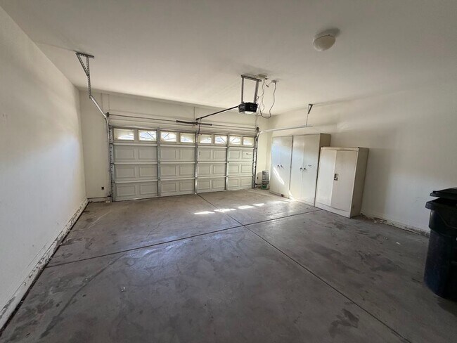 Building Photo - Beautiful Home for Rent in Avondale!