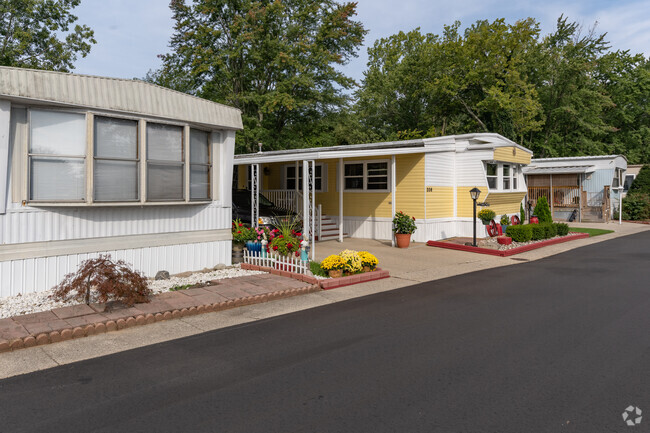 Building Photo - Windmill Estates