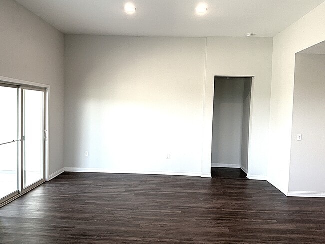 Building Photo - 5801 Kara Dr