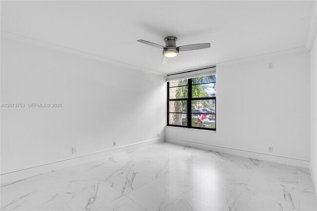 Building Photo - 12 Royal Palm Way