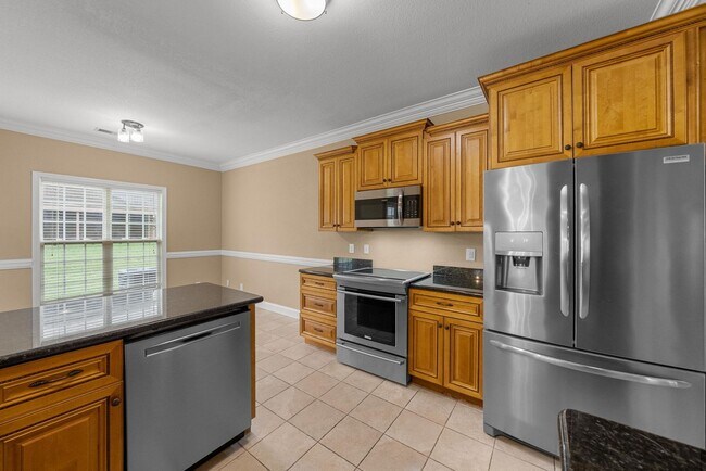 Building Photo - Pet Friendly in Sango!
