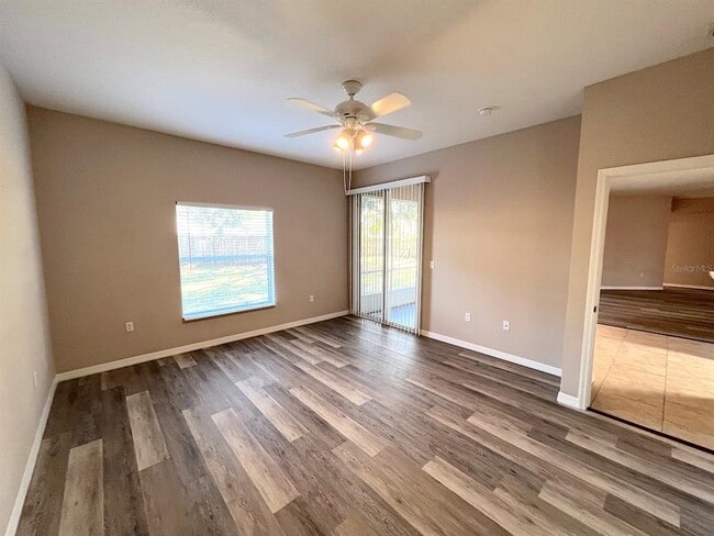 Building Photo - 7 Zither Ct