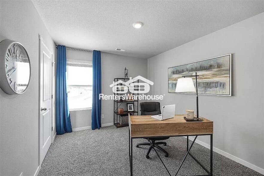 Building Photo - 2124 Bugge Dr
