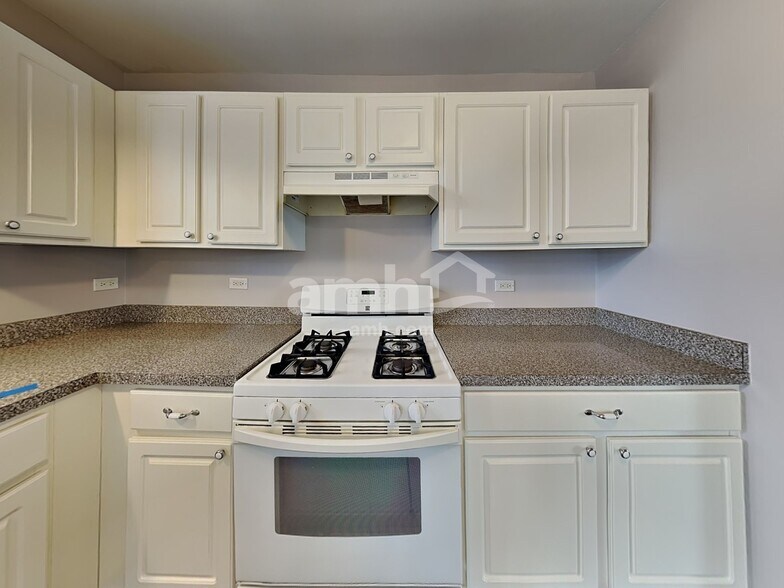 Building Photo - 5154 W Park Ln