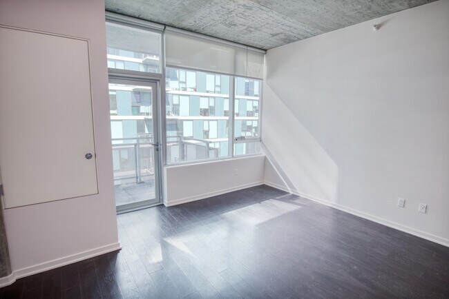 Building Photo - 1345 S Wabash Ave