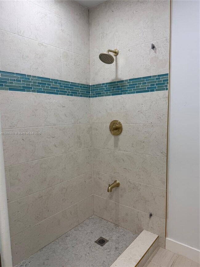 Building Photo - 10532 SW 112th Ave