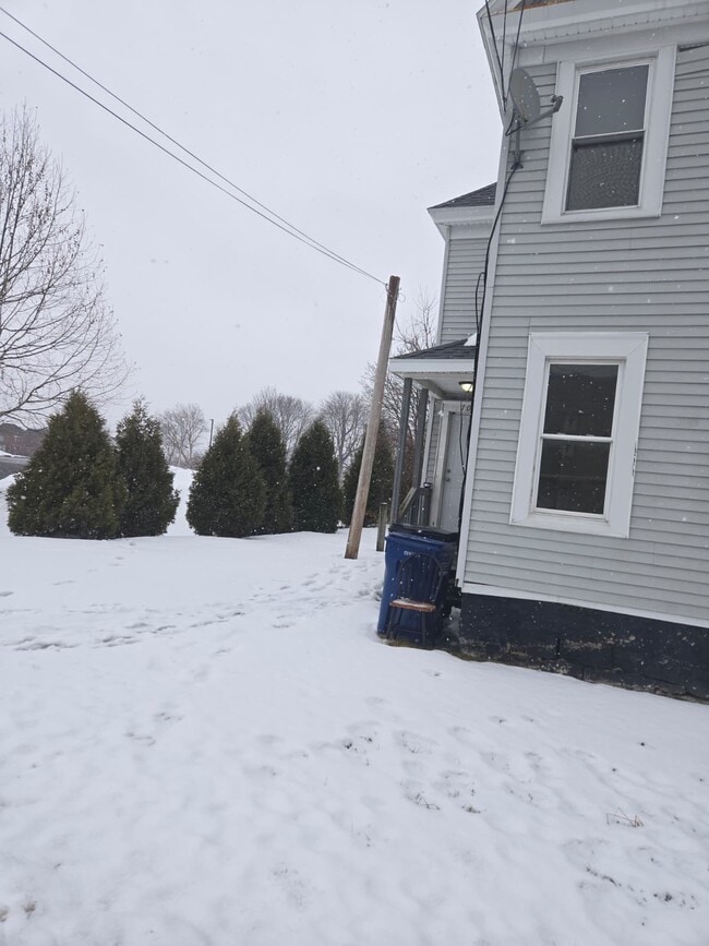 Building Photo - 705-09 South Ave