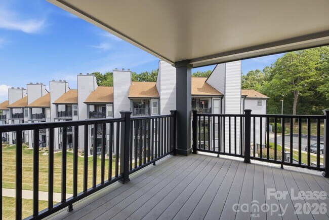 Building Photo - 18841 Vineyard Point Ln
