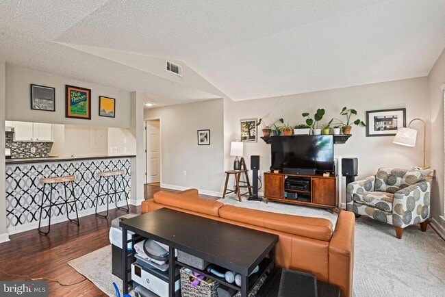 Building Photo - 21013 Timber Ridge Terrace