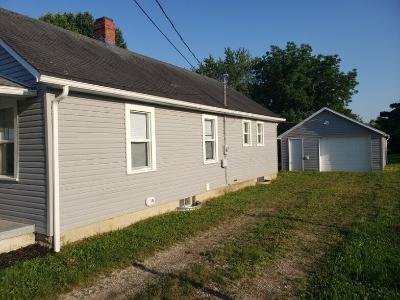 Building Photo - 2448 W Fair Ave