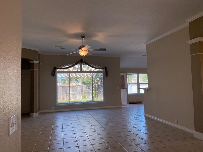 Building Photo - 19314 Colony Trail Ln