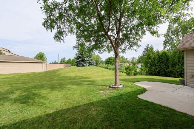 Building Photo - 3400 Riverstone Ct