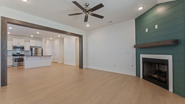 Building Photo - 4246 W Buckaroo St