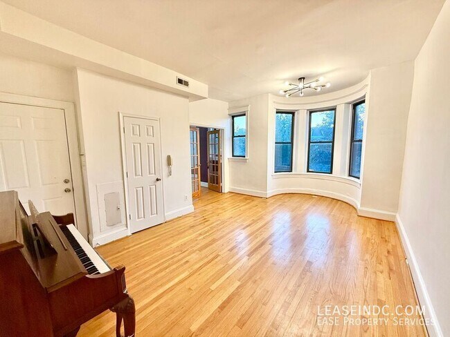 Building Photo - 3238 13th St NW