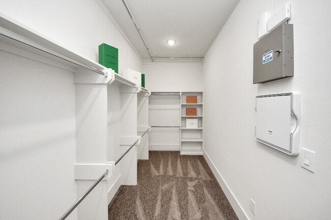 Building Photo - 6018 Knox St