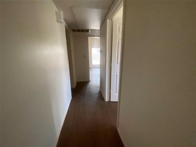 Building Photo - 1000 Fieldwood Dr