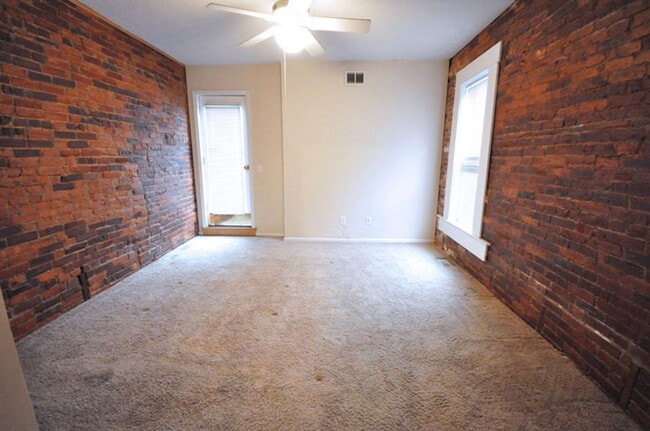 Building Photo - 1216 Indianola Ave