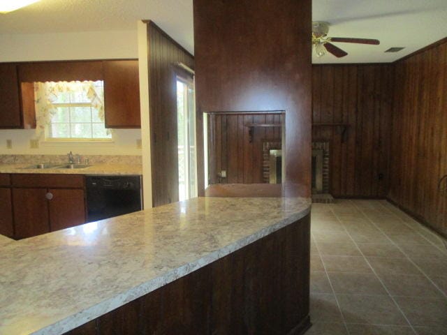 Building Photo - 309 Somerset Dr