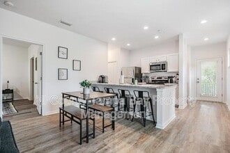 Building Photo - 2604 N Highland Ave