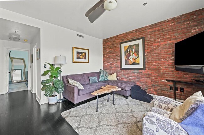 Building Photo - 985 Ponce De Leon Ave NE