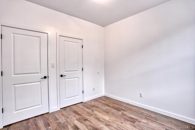 Building Photo - 962 US-9W