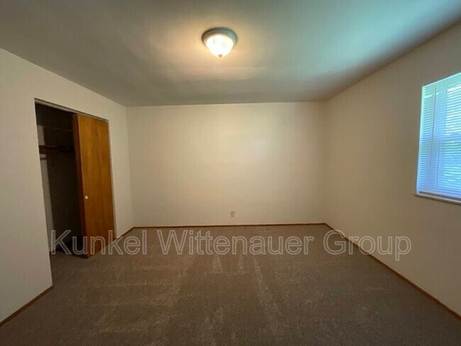 Building Photo - 522 N 38th St