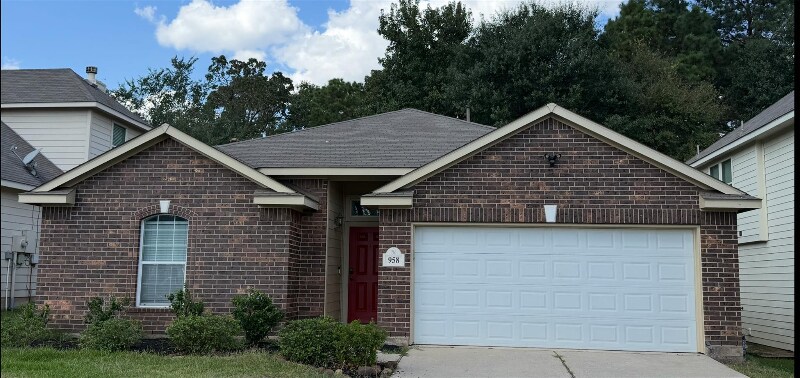 Primary Photo - 958 Oak Glen Dr