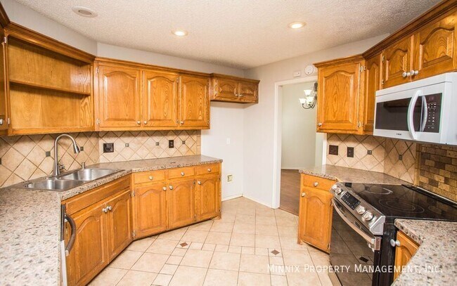 Building Photo - 6024 74th St