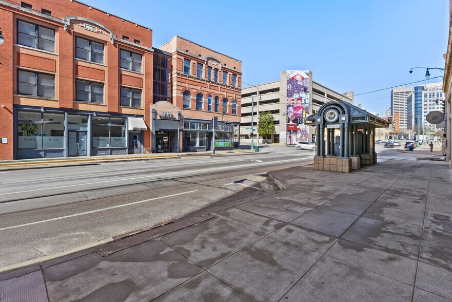Building Photo - 263 S Main St