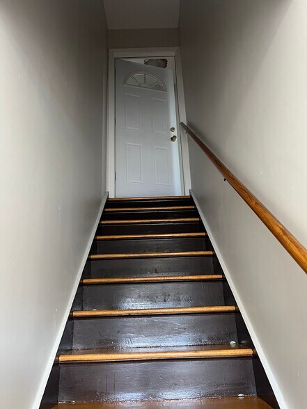 Building Photo - 1575 Lenox Pl