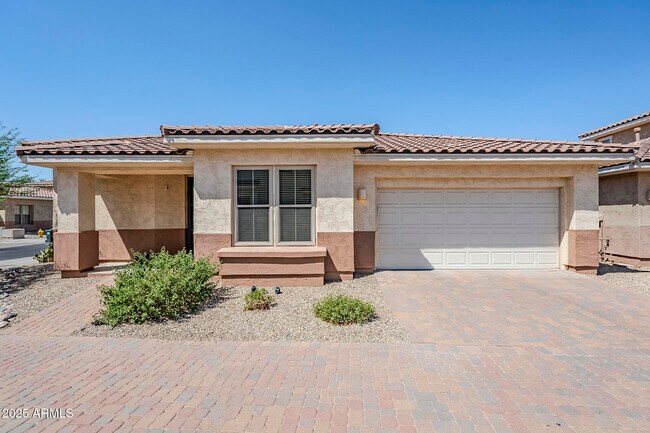 Primary Photo - 13562 W Cypress St