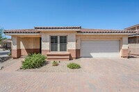 Building Photo - 13562 W Cypress St