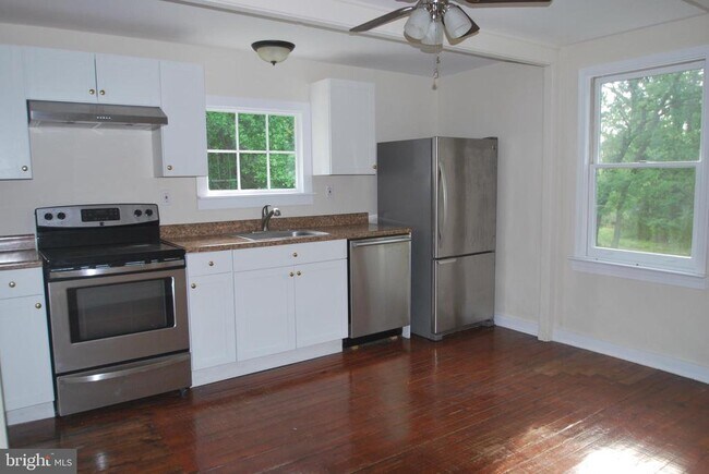 Building Photo - 23131 Oakham Farm Ln