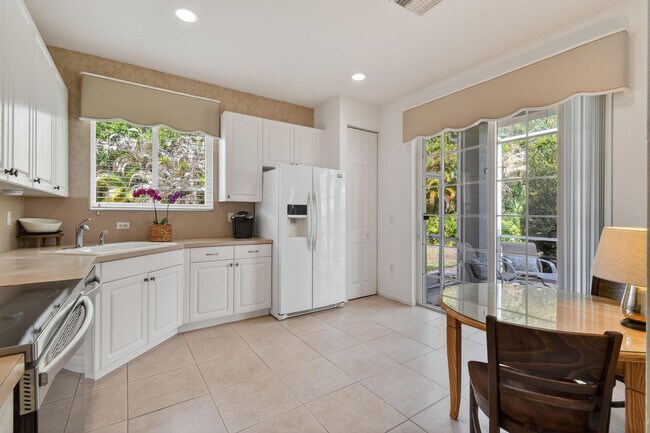 Building Photo - 425 SW Talquin Ln