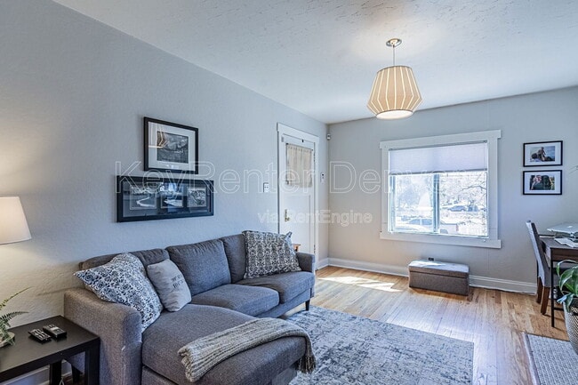 Building Photo - 555 Harrison St