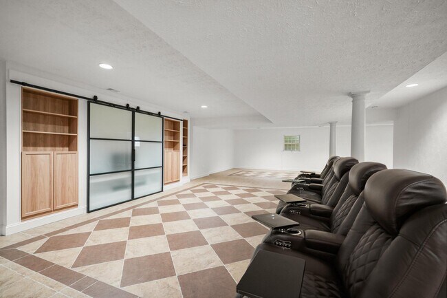 Building Photo - 9809 Hall Rd