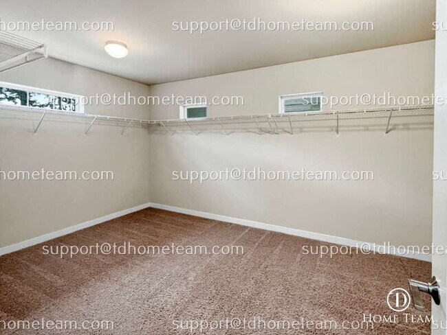 Building Photo - 33726 56th Pl S